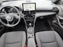 Toyota Yaris Cross 1.5 Hybrid 115 First Edition APPLE/ANDROID STOEL/STUURVERWARMING NAVI AD-CRUISE PRIVACY-GLASS 17"LM-VELGEN
