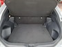 Toyota Yaris Cross 1.5 Hybrid 115 First Edition APPLE/ANDROID STOEL/STUURVERWARMING NAVI AD-CRUISE PRIVACY-GLASS 17"LM-VELGEN