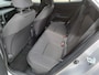 Toyota Yaris Cross 1.5 Hybrid 115 First Edition APPLE/ANDROID STOEL/STUURVERWARMING NAVI AD-CRUISE PRIVACY-GLASS 17"LM-VELGEN