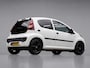 Peugeot 107 1.0 Active Sport (AIRCO,GROOT NAVI,BLACK/WHITE EDITION,ELEKTRISCHE RAMEN,GETINT,SPORTSTOELEN,LM VELGEN,NETTE STAAT)