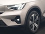 Volvo XC40 Ultimate Recharge Pure 69 kWh 231pk Dealer O.H. | Trekhaak Af Fabriek | Panodak | Adaptive Cruise | 360 Camera | Harman / Kardon | Sportstoelen Memory & Verwarmd | Warmtepomp | Keyless | Blis | Stuur Verwarmd | Google Assistent | DAB |