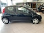 Peugeot 107 1.0-12V XR APK 3-27 184 DKM BJ 2006 !!!
