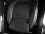 Mercedes-Benz GLB 200 Business Solution AMG 7p. | Panoramadak | Elec. Trekhaak | Half Leder | Memory | Sfeerverlichting | Stoelverwarming | Camera | Park assist |