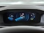 Peugeot e-2008 EV Blue Allure 50kWh SOH 95% 3D-Navi 360°Camera Apple Carplay Android Auto Ecc Cruise Control Regen-Lichtsensor Privacy Glas Lmv Led Isofix Bluetooth Lane Assist USB Origineel Nederlandse Auto