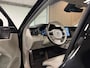 Volvo XC60 T6 AWD Recharge Plus Dark Long Range | Harman Kardon | All Season Banden | Adaptieve Cruise Control | Stoelverwarming voor+achter | Stuurwielverwarming | Parkeercamera | Pilot Assist | BLIS Dode Hoek Detectie | Standkachel met Volvo On Call App | Elektrische voorstoelen geheugen | Blond Lederen interieur | Zitting verlenging voorstoelen | Schuifdak | Google Infotainment | 19 Inch | Keyless Drive | Parkeersensoren voor+achter | Privacy Glass | DAB Radio | Apple Carplay/Android Auto | Draadloos telefoon opladen | Volvo On Call met mobiele App functie |