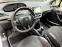 Peugeot 208 1.2 VTi Active / bj.2014 / kleur: wit / airco / navigatie / cruise control /etc. NAP met 128941 km.en APK tot 07/2027.