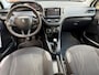 Peugeot 208 1.2 VTi Active / bj.2014 / kleur: wit / airco / navigatie / cruise control /etc. NAP met 128941 km.en APK tot 07/2027.