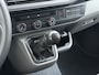 Volkswagen Transporter 2.0TDI Dubbele Cabine 6-Persoons L2H1 28 Navi* Apple Carplay Android Auto Airco Bluetooth Cruise Control Pdc Euro 6 Betonplex Vloer Wandbetimmering Achterdeuren 1e Eigenaar