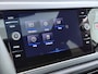 Volkswagen Taigo 1.0TSI Automaat R-Line Panoramadak Camera Adap.Cruise Trekhaak Stoelverwarming Apple Carplay Android Auto Navi Ecc Draadloze telefoonlader Keyless Lmv DAB Bluetooth IQ Light Pdc Isofix Privacy Glas Led Rijstrooksensor 1100KG Trekgewicht