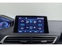 Peugeot 3008 1.2 PureTech Blue Lease Executive AUTOMAAT 130 pk | | Trekhaak | Climate control | Navigatie | Dakrails | Extra getint glas | Draadloze telefoonlader