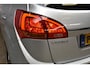 Kia Venga 1.4 CVVT 90pk Summer Edition Navigatie, Panoramadak, Trekhaak.