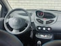 Renault Twingo 1.2 16V Acces Rijklaar + nieuwe apk keuring Henk Jongen Auto's in Helmond,  al 50 jaar service zoals 't hoort!