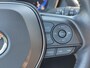 Toyota Corolla 1.8 HYBRID STYLE BI-TONE STOELVERW TREKHAAK KEYLESS 17'' LM-VELGEN APPLE/ANDROID CLIMA AD-CRUISE PRIVACY GLASS