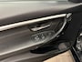 BMW 3-Serie 318i Executive * Automaat / Dealer onderhouden / Afn. Trekhaak / LED / Navigatie / NL Auto *