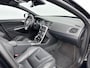 Volvo V60 2.0 T4 Business Sport | 1e Eigenaar | 18" | Trekhaak | Sportleder | Schuifdak | Stoelverwarming | Keyless | Parkeercamera | Xenon