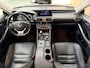 Lexus IS 300h Business Line, 180Pk, 2017, 2de eigenaar, Volledig leder, Dealer onderhouden, Stoelverwarming, Elektrische stoelen, Climate control, Camera, Navigatie,