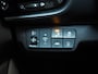 Kia Stonic 1.0 T-GDi Automaat MHEV DynamicLine Lane Assist Blind Spot Sensor Park Distance Stoel Stuurverwarming 50.000KM