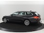 BMW 5-Serie Touring 520i High Executive | Panoramadak | Trekhaak | Head-Up | Stoelventilatie | Stoel & Stuurverwarming | Adaptive cruise | Navigatie | DAB+ | Carplay | Sfeerverlichting | Park assist | Climate control