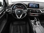 BMW 5-Serie Touring 520i High Executive | Panoramadak | Trekhaak | Head-Up | Stoelventilatie | Stoel & Stuurverwarming | Adaptive cruise | Navigatie | DAB+ | Carplay | Sfeerverlichting | Park assist | Climate control