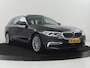 BMW 5-Serie Touring 520i High Executive | Panoramadak | Trekhaak | Head-Up | Stoelventilatie | Stoel & Stuurverwarming | Adaptive cruise | Navigatie | DAB+ | Carplay | Sfeerverlichting | Park assist | Climate control