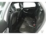 Volvo V40 1.6 T2 Summum (NAVIGATIE, CRUISE CONTROL, PARKEERSENSOREN)