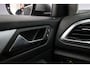 Volkswagen T-Roc Life Edition 1.0 TSI 115pk Adaptive cruise control, Achteruitrijcamera, App connect, LED koplampen, Navigatie, Parkeersensoren, Keyless entry, DAB, Radio, Airco