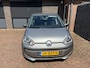 Volkswagen Up! 1.0 move up! BlueMotion TREKHAAK. NL auto