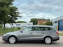 Volkswagen Passat Variant 2.0 FSI Highline ECC Leder Audio-CD/Navi Sportstoelen LMV 16" PDC Xenon Schuif-/Kanteldak Apk 03/02/2027