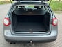 Volkswagen Passat Variant 2.0 FSI Highline ECC Leder Audio-CD/Navi Sportstoelen LMV 16" PDC Xenon Schuif-/Kanteldak Apk 03/02/2027