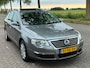 Volkswagen Passat Variant 2.0 FSI Highline ECC Leder Audio-CD/Navi Sportstoelen LMV 16" PDC Xenon Schuif-/Kanteldak Apk 03/02/2027