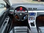 Volkswagen Passat Variant 2.0 FSI Highline ECC Leder Audio-CD/Navi Sportstoelen LMV 16" PDC Xenon Schuif-/Kanteldak Apk 03/02/2027