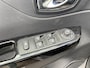 Renault Captur 1.2 TCe Xmod | Automaat | Trekhaak | Middenarmsteun | Leder | Stoeverwarming | Achteruitrijcamera met parkeersensoren achter