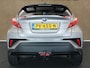 Toyota C-HR / C-HR+ 1.8 Hybrid Bi-Tone - ORIGINEEL NEDERLANDSE AUTO - ACHTERUITRIJCAMERA - NAVIGATIESYSTEEM FULL MAP - CRUISE CONTROL ADAPTIEF - DODEHOEKDETECTIE - KEYLESS ENTRY - VOORSTOELEN VERWARMD - PARKEERSENSOREN VOOR EN ACHTER - PARKEER ASSISTENT - AUDIO INSTALLATIE PREMIUM - LICHTMETALEN VELGEN 18"
