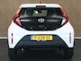 Toyota Aygo X 1.0 VVT-i S-CVT Play - ORIGINEEL NEDERLANDSE AUTO -ACHTERUITRIJCAMERA - APPLE CARPLAY/ANDROID AUTO - CRUISE CONTROL ADAPTIEF - AIRCO - VERKEERSBORDDETECTIE - GROOTLICHTASSISTENT - LEDEREN STUURWIEL - DAB-ONTVANGER - BLUETOOTH TELEFOONVOORBEREIDING