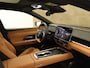 Mazda 6e Takumi Plus Long Range 80 kWh - ORIGINEEL NEDERLANDSE AUTO - PANORAMADAK - RONDOMZICHTCAMERA - HEAD-UP DISPLAY - DODEHOEKDETECTIE MET CORRECTIE - ELEKTRISCH BEDIENBARE ACHTERKLEP - ELEKTRISCH VERSTELBARE BESTUURDERSSTOEL - STOELVENTILATIE VÓÓR - VOORSTOELEN & STUUR VERWARMING - WARMTEPOMP - APPLE CARPLAY/ANDROID AUTO - DRAADLOZE TELEFOONLADER - KEYLESS ENTRY & START - LUXE LEDEREN/SUÈDE BEKLEDING - SFEERVERLICHTING - ELEKTRISCHE WEGKLAPBARE TREKHAAK 1.500 KG TREKGEWICHT