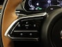 Mazda 6e Takumi Plus Long Range 80 kWh - ORIGINEEL NEDERLANDSE AUTO - PANORAMADAK - RONDOMZICHTCAMERA - HEAD-UP DISPLAY - DODEHOEKDETECTIE MET CORRECTIE - ELEKTRISCH BEDIENBARE ACHTERKLEP - ELEKTRISCH VERSTELBARE BESTUURDERSSTOEL - STOELVENTILATIE VÓÓR - VOORSTOELEN & STUUR VERWARMING - WARMTEPOMP - APPLE CARPLAY/ANDROID AUTO - DRAADLOZE TELEFOONLADER - KEYLESS ENTRY & START - LUXE LEDEREN/SUÈDE BEKLEDING - SFEERVERLICHTING - ELEKTRISCHE WEGKLAPBARE TREKHAAK 1.500 KG TREKGEWICHT