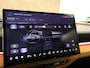 Mazda 6e Takumi Plus Long Range 80 kWh - ORIGINEEL NEDERLANDSE AUTO - PANORAMADAK - RONDOMZICHTCAMERA - HEAD-UP DISPLAY - DODEHOEKDETECTIE MET CORRECTIE - ELEKTRISCH BEDIENBARE ACHTERKLEP - ELEKTRISCH VERSTELBARE BESTUURDERSSTOEL - STOELVENTILATIE VÓÓR - VOORSTOELEN & STUUR VERWARMING - WARMTEPOMP - APPLE CARPLAY/ANDROID AUTO - DRAADLOZE TELEFOONLADER - KEYLESS ENTRY & START - LUXE LEDEREN/SUÈDE BEKLEDING - SFEERVERLICHTING - ELEKTRISCHE WEGKLAPBARE TREKHAAK 1.500 KG TREKGEWICHT