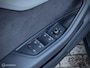 Audi A4 Avant 2.0 TFSI S line black edition, 360, Pano, HUD, Trekhaak, Stoelverwarming,