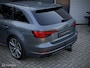 Audi A4 Avant 2.0 TFSI S line black edition, 360, Pano, HUD, Trekhaak, Stoelverwarming,