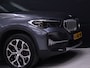 BMW X1 sDrive20i High Executive Edition [SCHUIFKANTELDAK, STOELVERWARMING, HEAD-UP, TREKHAAK AFNEEMBAAR, CAMERA, VOL LEDER, LED, PDC V+A, CRUISE CONTROL, NAVIGATIE, CLIMATE, ELEKTRISCHE ACHTERKLEP, HIFI SOUND, NIEUWSTAAT]