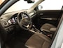 Suzuki Vitara 1.5 Hybrid Style - ORIGINEEL NEDERLANDSE AUTO - AFNEEMBARE TREKHAAK - PANORAMADAK - DODEHOEKDETECTIE - VOORSTOELEN VERWARMD - KEYLESS ENTRY/START - ACHTERUITRIJCAMERA - PARKEERSENSOREN - CRUISE CONTROL ADAPTIEF - CLIMATE CONTROL
