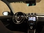 Suzuki Vitara 1.5 Hybrid Style - ORIGINEEL NEDERLANDSE AUTO - AFNEEMBARE TREKHAAK - PANORAMADAK - DODEHOEKDETECTIE - VOORSTOELEN VERWARMD - KEYLESS ENTRY/START - ACHTERUITRIJCAMERA - PARKEERSENSOREN - CRUISE CONTROL ADAPTIEF - CLIMATE CONTROL