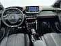 Peugeot 208 1.2 PureTech GT | Panorama dak | Camera | Lichtmetalen velgen | LED koplampen | Sportstoelen |