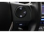 Toyota Auris 1.8 Hybrid Lease Plus | Panoramadak | Navigatie | Stoelverwarming | Parkeersensoren voor/achter | Keyless | Cruise Control | Clima | Camera | Xenon | 16 inch | Bluetooth