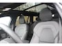 Volvo V60 T6 350PK Plug-in hybrid AWD Plus Dark | Bowers&Wilkins high-end audio | Panoramadak met schuif/-kantelfunctie | Adaptive Cruise Control & Pilot Assist | Verwarmbare voorstoelen + stuurwiel | 360 graden Camera | 19 inch Lichtmetalen wielen