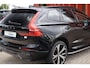 Volvo XC60 T6 Recharge AWD Plus Dark | Long Range | Stoelverwarming | Leder | Parkeercamera | Treeplanken | Pilot Assist | Keyless