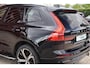 Volvo XC60 T6 Recharge AWD Plus Dark | Long Range | Stoelverwarming | Leder | Parkeercamera | Treeplanken | Pilot Assist | Keyless