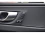 Volvo XC60 T6 Recharge AWD Plus Dark | Long Range | Stoelverwarming | Leder | Parkeercamera | Treeplanken | Pilot Assist | Keyless