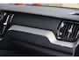 Volvo XC60 T6 Recharge AWD Plus Dark | Long Range | Stoelverwarming | Leder | Parkeercamera | Treeplanken | Pilot Assist | Keyless