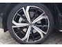 Volvo XC60 T6 Recharge AWD Plus Dark | Long Range | Stoelverwarming | Leder | Parkeercamera | Treeplanken | Pilot Assist | Keyless